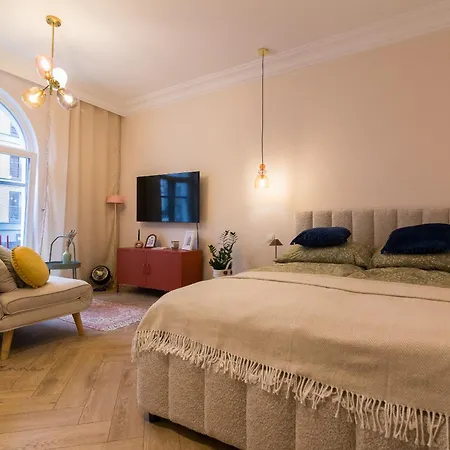 Apartment Studzienna Prestige Old Town