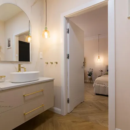 Studzienna Prestige Old Town 公寓 *